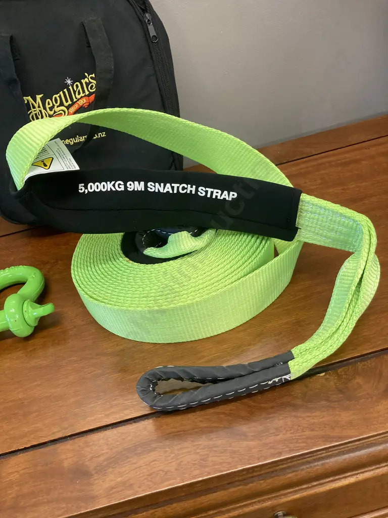 Ridge Ryder 4x4 5000Kg 9m Snatch Strap, Pair of Mudstuck Bow Shackles 4T 3/4 Green, Meguiar's Carry Bag Image 1++